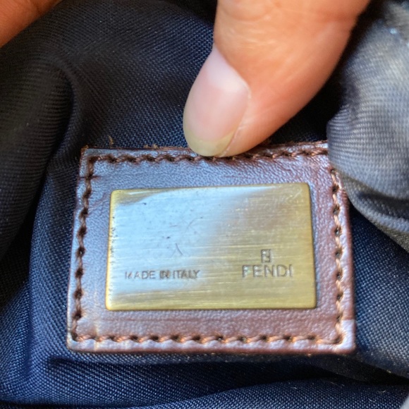 Authentic Vintage Fendi Saddle Bag MAKE ME AN OFFER - Picture 10 of 10